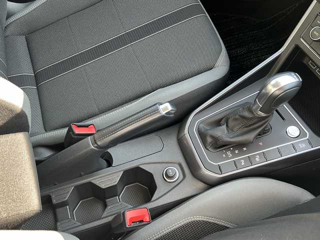 フォルクスワーゲン ポロ TSIハイライン 福島県 2018(平30)年 3.7万km フラッシュレッド ワンオーナー/純正ナビ/（AppleCarPlay&BT&ラジオ＆DVD＆CD）/レーダークルーズコントロール/ビルトインＥＴＣ2.0/社外BBS17inアルミホイール/オートライト/ＬＥＤライト/ウィンカーミラー/電動格納ミラー/スマートキー/プッシュスタート/Ｗ＋サイドエアバッグ/ＡＢＳ/保証書/取扱説明書/USBポート×2/電源ソケット/ステアリングスイッチ/パーキングアシスト機能付き/MTモード付AT/アイドリングストップ/コーナーセンサー前後/純正ホイール付き