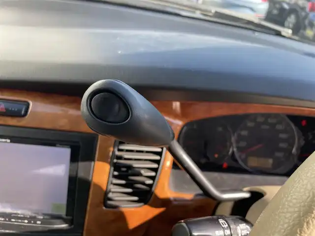 マツダ ＭＰＶ スポーツ 千葉県 2005(平17)年 6万km サンライトシルバーメタリック 社外７インチナビ/後席フリップダウンモニター/ワンセグＴＶ/両側パワースライドドア/Ｂｌｕｅｔｏｏｔｈ/電格ミラー/ステアリングスイッチ/スマートキー/社外アルミホイール/パワーウィンドウ