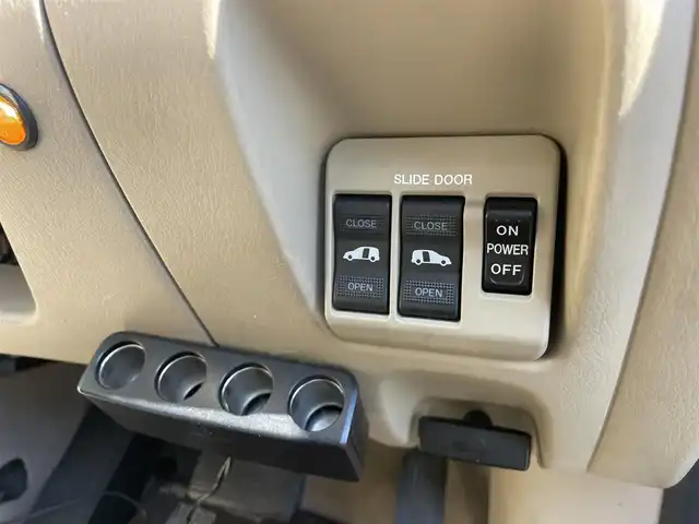 マツダ ＭＰＶ スポーツ 千葉県 2005(平17)年 6万km サンライトシルバーメタリック 社外７インチナビ/後席フリップダウンモニター/ワンセグＴＶ/両側パワースライドドア/Ｂｌｕｅｔｏｏｔｈ/電格ミラー/ステアリングスイッチ/スマートキー/社外アルミホイール/パワーウィンドウ