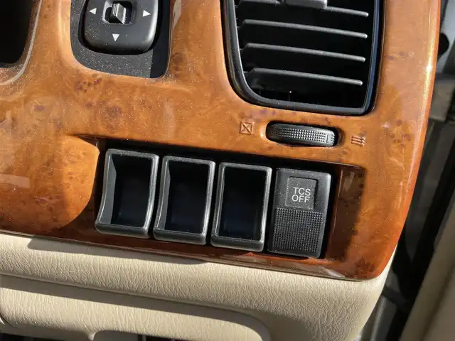 マツダ ＭＰＶ スポーツ 千葉県 2005(平17)年 6万km サンライトシルバーメタリック 社外７インチナビ/後席フリップダウンモニター/ワンセグＴＶ/両側パワースライドドア/Ｂｌｕｅｔｏｏｔｈ/電格ミラー/ステアリングスイッチ/スマートキー/社外アルミホイール/パワーウィンドウ