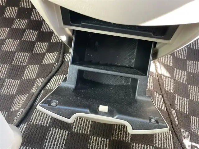 マツダ ＭＰＶ スポーツ 千葉県 2005(平17)年 6万km サンライトシルバーメタリック 社外７インチナビ/後席フリップダウンモニター/ワンセグＴＶ/両側パワースライドドア/Ｂｌｕｅｔｏｏｔｈ/電格ミラー/ステアリングスイッチ/スマートキー/社外アルミホイール/パワーウィンドウ