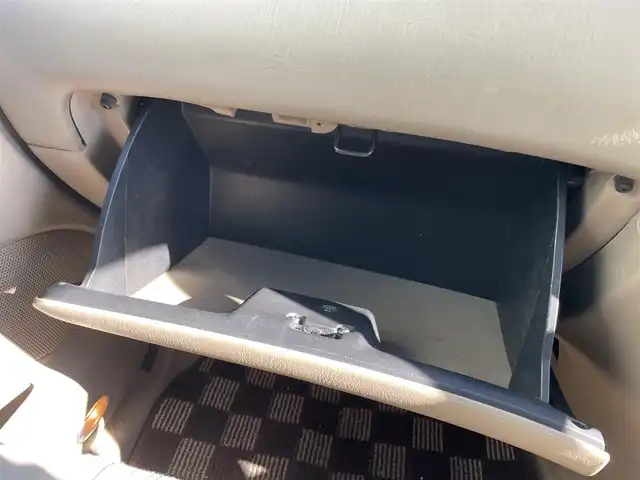 マツダ ＭＰＶ スポーツ 千葉県 2005(平17)年 6万km サンライトシルバーメタリック 社外７インチナビ/後席フリップダウンモニター/ワンセグＴＶ/両側パワースライドドア/Ｂｌｕｅｔｏｏｔｈ/電格ミラー/ステアリングスイッチ/スマートキー/社外アルミホイール/パワーウィンドウ