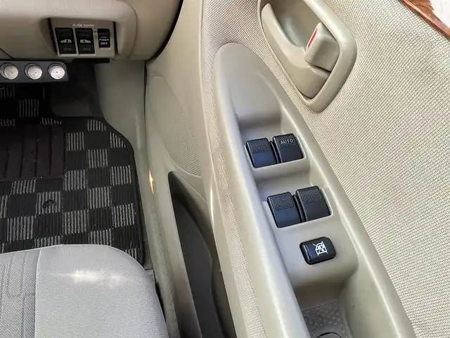 マツダ ＭＰＶ スポーツ 千葉県 2005(平17)年 6万km サンライトシルバーメタリック 社外７インチナビ/後席フリップダウンモニター/ワンセグＴＶ/両側パワースライドドア/Ｂｌｕｅｔｏｏｔｈ/電格ミラー/ステアリングスイッチ/スマートキー/社外アルミホイール/パワーウィンドウ