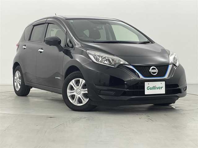 日産 ノート e－パワー X 群馬県 2017(平29)年 4.6万km スーパーブラック 純正7インチナビ（Bluetooth/フルセグ/SD/CD/DVD/USB）　インテリジェントアラウンドビューモニター　デジタルインナーミラー　前後方向ドライブレコーダー　ETC　LEDヘッドライト　プッシュスタート　スマートキー　オートライト　オートエアコン　レーンキープアシスト　純正フロアマット