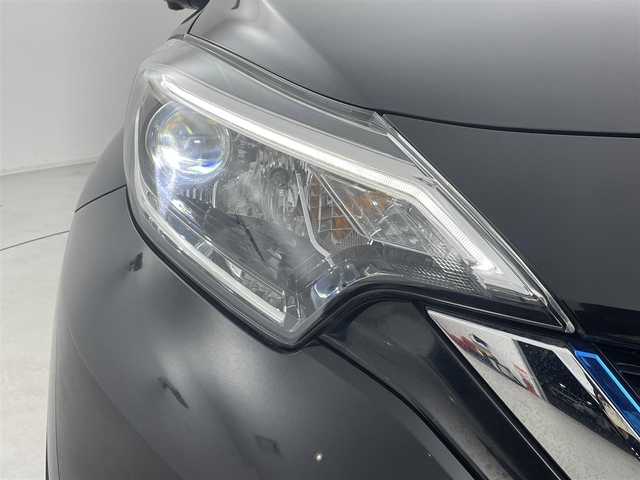 日産 ノート e－パワー X 群馬県 2017(平29)年 4.6万km スーパーブラック 純正7インチナビ（Bluetooth/フルセグ/SD/CD/DVD/USB）　インテリジェントアラウンドビューモニター　デジタルインナーミラー　前後方向ドライブレコーダー　ETC　LEDヘッドライト　プッシュスタート　スマートキー　オートライト　オートエアコン　レーンキープアシスト　純正フロアマット