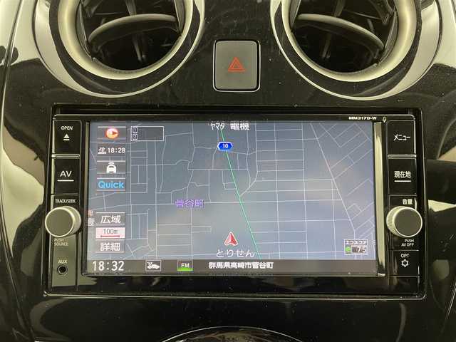 日産 ノート e－パワー X 群馬県 2017(平29)年 4.6万km スーパーブラック 純正7インチナビ（Bluetooth/フルセグ/SD/CD/DVD/USB）　インテリジェントアラウンドビューモニター　デジタルインナーミラー　前後方向ドライブレコーダー　ETC　LEDヘッドライト　プッシュスタート　スマートキー　オートライト　オートエアコン　レーンキープアシスト　純正フロアマット