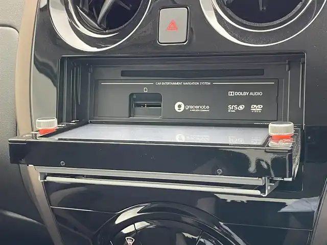 日産 ノート e－パワー メダリスト 愛知県 2018(平30)年 1.5万km ブリリアントホワイトパール 純正ナビ　茶ハーフレザー　禁煙車　追従クルコン　エマージェンシーブレーキ　ＬＥＤオートライト　レーンキープ　コーナーセンサー　Ｂｌｕｅｔｏｏｔｈ　バックカメラ　衝突軽減　プッシュスタート　スマートキー