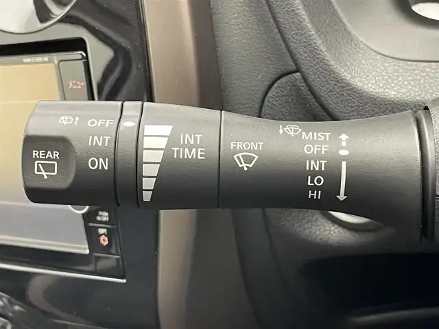 日産 ノート e－パワー メダリスト 愛知県 2018(平30)年 1.5万km ブリリアントホワイトパール 純正ナビ　茶ハーフレザー　禁煙車　追従クルコン　エマージェンシーブレーキ　ＬＥＤオートライト　レーンキープ　コーナーセンサー　Ｂｌｕｅｔｏｏｔｈ　バックカメラ　衝突軽減　プッシュスタート　スマートキー