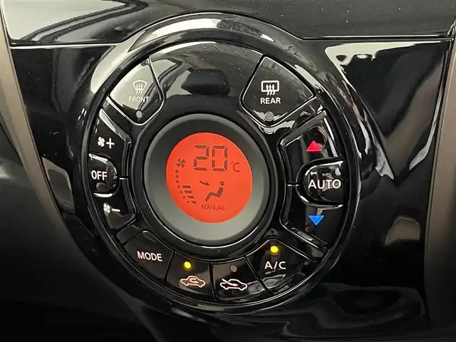 日産 ノート e－パワー メダリスト 愛知県 2018(平30)年 1.5万km ブリリアントホワイトパール 純正ナビ　茶ハーフレザー　禁煙車　追従クルコン　エマージェンシーブレーキ　ＬＥＤオートライト　レーンキープ　コーナーセンサー　Ｂｌｕｅｔｏｏｔｈ　バックカメラ　衝突軽減　プッシュスタート　スマートキー
