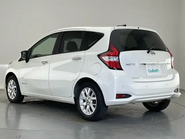 日産 ノート e－パワー メダリスト 愛知県 2018(平30)年 1.5万km ブリリアントホワイトパール 純正ナビ　茶ハーフレザー　禁煙車　追従クルコン　エマージェンシーブレーキ　ＬＥＤオートライト　レーンキープ　コーナーセンサー　Ｂｌｕｅｔｏｏｔｈ　バックカメラ　衝突軽減　プッシュスタート　スマートキー