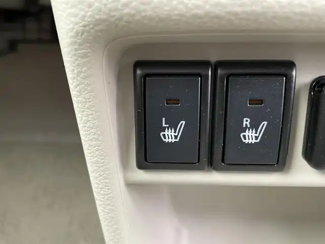 スズキ ラパン ＬＣ X 千葉県 2022(令4)年 2.5万km フォーンベージュメタリック/アーバンブラウン 2トーン 純正メモリナビ/(CD/DVD/BT/AM/FM)/フルセグTV/全周囲カメラ/ハーフレザーシート/シートヒーター/衝突被害軽減システム/車線逸脱警報/コーナーセンサー前後/ETC/LEDヘッドライト/オートライト/アイドリングストップ/ウィンカーミラー/電動格納ミラー/純正14インチAW/シートリフター/横滑り防止装置/プッシュスタート/スマートキー/フロアマット/ドアバイザー/取扱説明書/保証書