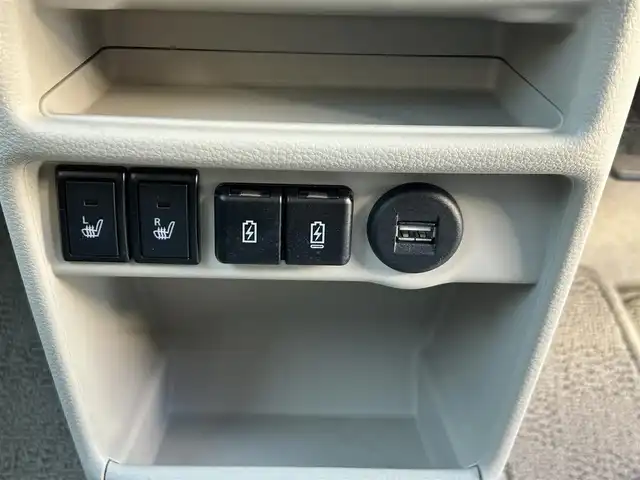 スズキ ラパン ＬＣ X 栃木県 2022(令4)年 2.5万km フォーンベージュメタリック/アーバンブラウン 2トーン 純正メモリナビ/(CD/DVD/BT/AM/FM)/フルセグTV/全周囲カメラ/ハーフレザーシート/シートヒーター/衝突被害軽減システム/車線逸脱警報/コーナーセンサー前後/ETC/LEDヘッドライト/オートライト/アイドリングストップ/ウィンカーミラー/電動格納ミラー/純正14インチAW/シートリフター/横滑り防止装置/プッシュスタート/スマートキー/フロアマット/ドアバイザー/取扱説明書/保証書