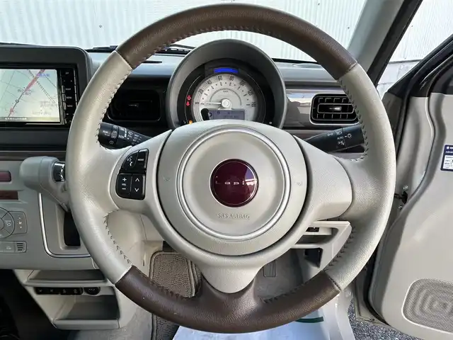 スズキ ラパン ＬＣ X 栃木県 2022(令4)年 2.5万km フォーンベージュメタリック/アーバンブラウン 2トーン 純正メモリナビ/(CD/DVD/BT/AM/FM)/フルセグTV/全周囲カメラ/ハーフレザーシート/シートヒーター/衝突被害軽減システム/車線逸脱警報/コーナーセンサー前後/ETC/LEDヘッドライト/オートライト/アイドリングストップ/ウィンカーミラー/電動格納ミラー/純正14インチAW/シートリフター/横滑り防止装置/プッシュスタート/スマートキー/フロアマット/ドアバイザー/取扱説明書/保証書