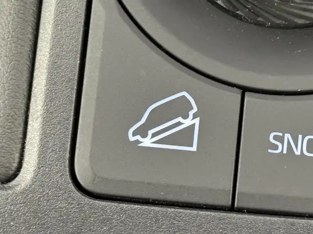 トヨタ ＲＡＶ４ アドベンチャー 福岡県 2021(令3)年 5.8万km アティチュードブラックマイカ 純正９型ＤＡ　/バックカメラ　/ビルトインＥＴＣ２．０　/前方ドライブレコーダー　/レーダークルーズコントロール　/コーナーセンサー　/衝突軽減ブレーキ　/レーンキープ　/アクセル踏み間違い防止　/ブラインドスポットモニター　/ヒルディセントコントロール　/ＲＡＹＳ製１６インチＡＷ　/LEDヘッドライト