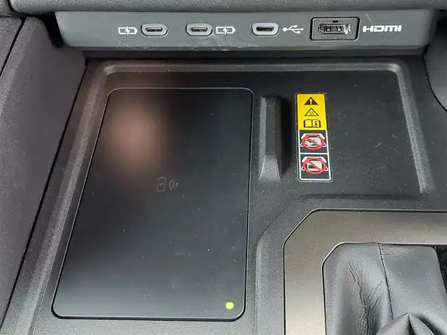 トヨタ ランドクルーザー ２５０ ZX 東京都 2024(令6)年 0.8万km ブラック ワンオーナー/ムーンルーフ/バグガード/メーカーＤＡナビ/フルセグTV/ＪＢＬプレミアムサウンド/パノラミックビューモニター/デジタルインナーミラー/ワイヤレス充電器/ビルトインＥＴＣ２．０/トヨタセーフティセンス/レーダークルーズコントロール/コーナーセンサー/プリクラッシュセーフティ/レーンキープアシスト/ブラインドスポットモニター/アクセル踏み間違い防止/ヒルディセントコントロール/ヘッドアップディスプレイ/パドルシフト/レザーシート/パワーシート/シートヒーター/ベンチレーション/ステアリングヒーター/パワーバックドア/ルーフレール/純正２０インチアルミホイール/ＬＥＤヘッドライト/純正エンジンスターター