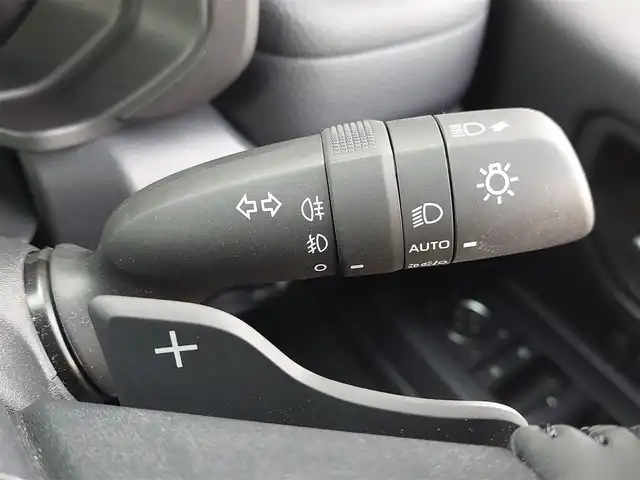 トヨタ ランドクルーザー ２５０ ZX 東京都 2024(令6)年 0.8万km ブラック ワンオーナー/ムーンルーフ/バグガード/メーカーＤＡナビ/フルセグTV/ＪＢＬプレミアムサウンド/パノラミックビューモニター/デジタルインナーミラー/ワイヤレス充電器/ビルトインＥＴＣ２．０/トヨタセーフティセンス/レーダークルーズコントロール/コーナーセンサー/プリクラッシュセーフティ/レーンキープアシスト/ブラインドスポットモニター/アクセル踏み間違い防止/ヒルディセントコントロール/ヘッドアップディスプレイ/パドルシフト/レザーシート/パワーシート/シートヒーター/ベンチレーション/ステアリングヒーター/パワーバックドア/ルーフレール/純正２０インチアルミホイール/ＬＥＤヘッドライト/純正エンジンスターター