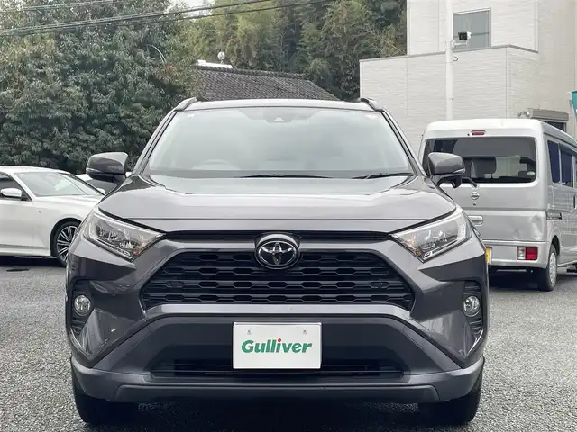 トヨタ ＲＡＶ４ X 熊本県 2020(令2)年 6.5万km グレーメタリック ワンオーナー/サンルーフ/インチアップ車/純正SDナビ（NSZT-Y68T）/【フルセグTV/Bluetooth/HDMI/CD/DVD】/バックカメラ/クルーズコントロール/プリクラッシュセーフティ/パーキングサポートブレーキ/パーキングセンサー/オートハイビーム/車線維持支援/横滑り防止機能/電子パーキング/オートホールド/MTモード/純正18インチアルミホイール/RAV4アルミ製ペダル/ステアリングスイッチ/ETC/前後ドライブレコーダー/スペアキー/純正フロアマット/取扱説明書
