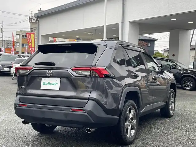 トヨタ ＲＡＶ４ X 熊本県 2020(令2)年 6.5万km グレーメタリック ワンオーナー/サンルーフ/インチアップ車/純正SDナビ（NSZT-Y68T）/【フルセグTV/Bluetooth/HDMI/CD/DVD】/バックカメラ/クルーズコントロール/プリクラッシュセーフティ/パーキングサポートブレーキ/パーキングセンサー/オートハイビーム/車線維持支援/横滑り防止機能/電子パーキング/オートホールド/MTモード/純正18インチアルミホイール/RAV4アルミ製ペダル/ステアリングスイッチ/ETC/前後ドライブレコーダー/スペアキー/純正フロアマット/取扱説明書