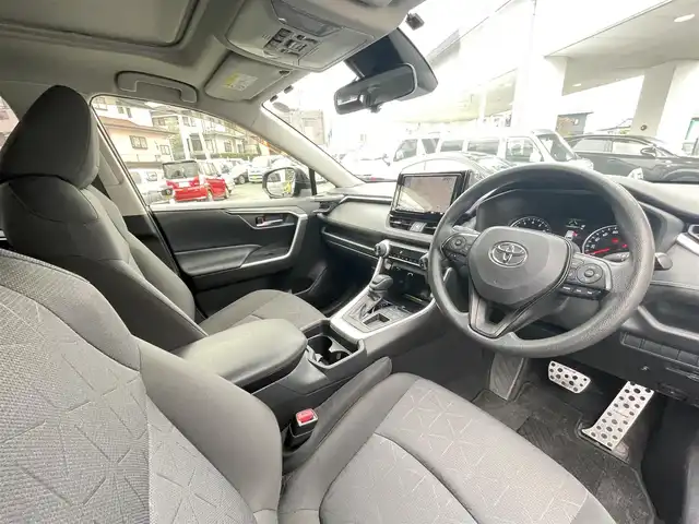 トヨタ ＲＡＶ４ X 熊本県 2020(令2)年 6.5万km グレーメタリック ワンオーナー/サンルーフ/インチアップ車/純正SDナビ（NSZT-Y68T）/【フルセグTV/Bluetooth/HDMI/CD/DVD】/バックカメラ/クルーズコントロール/プリクラッシュセーフティ/パーキングサポートブレーキ/パーキングセンサー/オートハイビーム/車線維持支援/横滑り防止機能/電子パーキング/オートホールド/MTモード/純正18インチアルミホイール/RAV4アルミ製ペダル/ステアリングスイッチ/ETC/前後ドライブレコーダー/スペアキー/純正フロアマット/取扱説明書