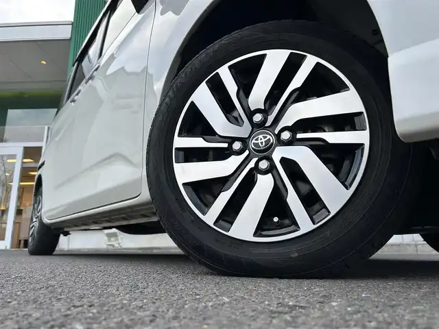 トヨタ ルーミー カスタムG 宮城県 2020(令2)年 2.7万km パールホワイトⅢ パノラミックビュー対応ナビレディパッケージ/・パノラミックビューモニター/・ステアリングスイッチ/＝＝＝/スマートアシスト/・衝突回避支援ブレーキ機能/・衝突警報機能/・車線逸脱警報機能/・ふらつき警報/・ブレーキ制御機能付誤発進抑制機能/・サイドビューランプ/・先行車発進お知らせ機能/・コーナーセンサー/・路側逸脱警報/・アダプティブドライビングビーム/・アダプティブクルーズコントロール/・標識認識機能/純正9インチナビ（NSZT-Y68T）/・CD/DVD/・Bluetooth/・フルセグTV/ビルトインETC/ドライブレコーダー/ウェルカムパワースライドドア（両側）/革巻きステアリング/電動パーキングブレーキ/ブレーキホールド/LEDヘッドランプ/フォグランプ/オートライト/スマートキー＆プッシュスタート/電動格納ミラー/純正14インチAW/純正フロアマット/純正ドアバイザー/Wエアバッグ