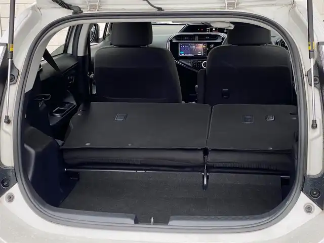 トヨタ アクア S スタイルブラック 岐阜県 2019(令1)年 9.5万km ホワイトパールクリスタルシャイン 純正ナビ(NSCN-W68)/ワンセグTV/Bluetooth/CD/トヨタセーフティセンス/・プリクラッシュセーフティ/・レーンディパーチャーアラート/・オートマチックハイビーム/クリアランスソナー/バックカメラ/ビルトインETC/オートライト/純正15インチホイール/社外フロアマット/スペアキー/スマートキー/保証書