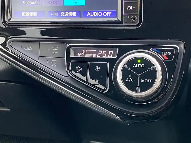 トヨタ アクア S スタイルブラック 岐阜県 2019(令1)年 9.5万km ホワイトパールクリスタルシャイン 純正ナビ(NSCN-W68)/ワンセグTV/Bluetooth/CD/トヨタセーフティセンス/・プリクラッシュセーフティ/・レーンディパーチャーアラート/・オートマチックハイビーム/クリアランスソナー/バックカメラ/ビルトインETC/オートライト/純正15インチホイール/社外フロアマット/スペアキー/スマートキー/保証書