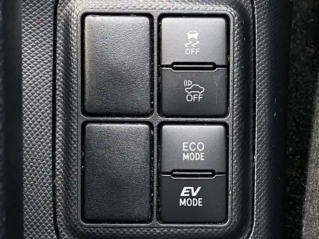 トヨタ アクア S スタイルブラック 岐阜県 2019(令1)年 9.5万km ホワイトパールクリスタルシャイン 純正ナビ(NSCN-W68)/ワンセグTV/Bluetooth/CD/トヨタセーフティセンス/・プリクラッシュセーフティ/・レーンディパーチャーアラート/・オートマチックハイビーム/クリアランスソナー/バックカメラ/ビルトインETC/オートライト/純正15インチホイール/社外フロアマット/スペアキー/スマートキー/保証書