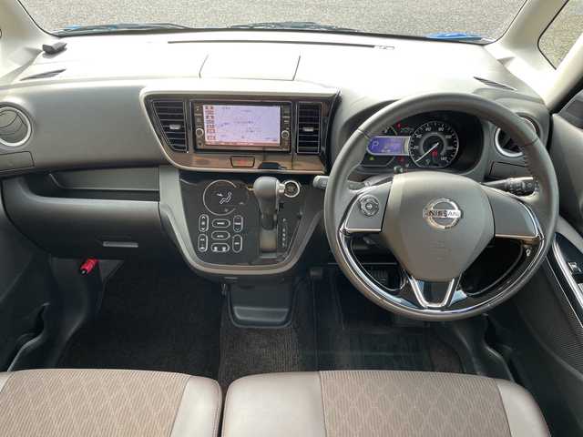 日産 デイズ ルークス HWS X Vセレクション 埼玉県 2018(平30)年 2.3万km オーシャンブルーP 純正ナビ/　DTV/CD/DVD/SD/SD REC/BT/AUX/アラウンドビューモニター　/両側電動スライドドア　　/コーナーセンサー　/エマージェンシーブレーキ　/レーンキープ/アイドリングストップ/ＥＴＣ　/前方ドライブレコーダー/スマートキー/スペアキー×1/ハーフレザーシート(合皮)/プッシュスタート　/純正１５インチＡＷ/フォグランプ/純正フロアマット