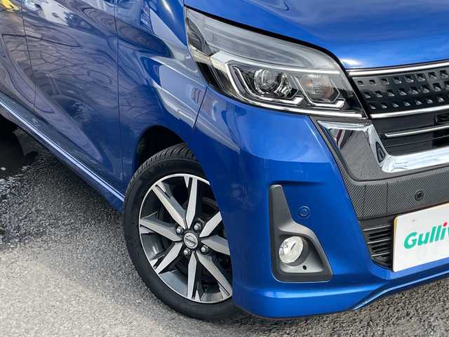 日産 デイズ ルークス HWS X Vセレクション 埼玉県 2018(平30)年 2.3万km オーシャンブルーP 純正ナビ/　DTV/CD/DVD/SD/SD REC/BT/AUX/アラウンドビューモニター　/両側電動スライドドア　　/コーナーセンサー　/エマージェンシーブレーキ　/レーンキープ/アイドリングストップ/ＥＴＣ　/前方ドライブレコーダー/スマートキー/スペアキー×1/ハーフレザーシート(合皮)/プッシュスタート　/純正１５インチＡＷ/フォグランプ/純正フロアマット