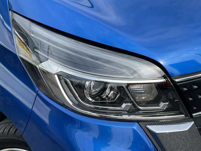 日産 デイズ ルークス HWS X Vセレクション 埼玉県 2018(平30)年 2.3万km オーシャンブルーP 純正ナビ/　DTV/CD/DVD/SD/SD REC/BT/AUX/アラウンドビューモニター　/両側電動スライドドア　　/コーナーセンサー　/エマージェンシーブレーキ　/レーンキープ/アイドリングストップ/ＥＴＣ　/前方ドライブレコーダー/スマートキー/スペアキー×1/ハーフレザーシート(合皮)/プッシュスタート　/純正１５インチＡＷ/フォグランプ/純正フロアマット