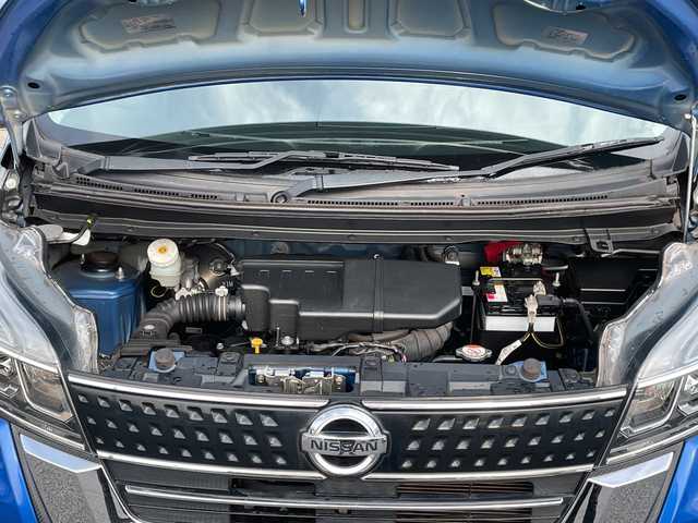 日産 デイズ ルークス HWS X Vセレクション 埼玉県 2018(平30)年 2.3万km オーシャンブルーP 純正ナビ/　DTV/CD/DVD/SD/SD REC/BT/AUX/アラウンドビューモニター　/両側電動スライドドア　　/コーナーセンサー　/エマージェンシーブレーキ　/レーンキープ/アイドリングストップ/ＥＴＣ　/前方ドライブレコーダー/スマートキー/スペアキー×1/ハーフレザーシート(合皮)/プッシュスタート　/純正１５インチＡＷ/フォグランプ/純正フロアマット