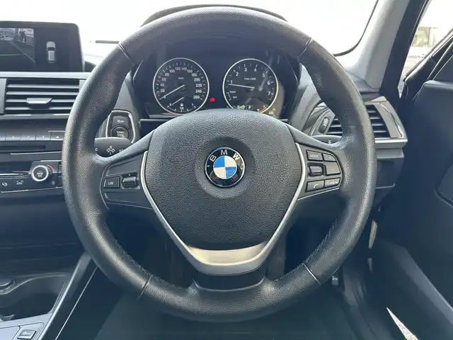 ＢＭＷ １１６ｉ スタイル 兵庫県 2015(平27)年 11.2万km グレー 純正ナビ/(CD/DVD/BT/USB/AUX)/バックカメラ/ETC/後方コーナーセンサー/MTモード付AT/スマートキー/社外フロアマット/純正アルミ16インチ