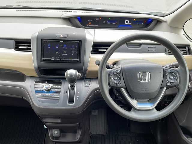 ホンダ フリード G ホンダセンシング 長野県 2018(平30)年 4.5万km ホワイトオーキッドパール エクリプスSDメモリナビ（AVN-R8）/FM・AM・DVD・CD・フルセグTV/Bluetooth Audio/バックカメラ/レーダークルーズコントロール/モデューロアエロ（F・S）/両側パワースライドドア/純正LEDヘッドライト/アイドリングストップ/プッシュスタート/ドアバイザー/スマートキー/オートライト/スペアキー/ETC