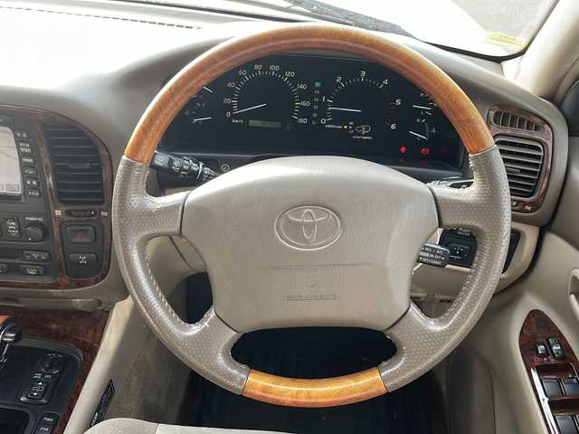 トヨタ ランドクルーザー VX－LTD Gセレクション 新潟県 2001(平13)年 18.2万km ホワイトパールマイカ 純正ナビ/前席シートヒーター/前席パワーシート/ベットキット/AHC/ETC/ルーフレール/保証書/取扱説明書