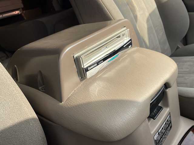 トヨタ ランドクルーザー VX－LTD Gセレクション 新潟県 2001(平13)年 18.2万km ホワイトパールマイカ 純正ナビ/前席シートヒーター/前席パワーシート/ベットキット/AHC/ETC/ルーフレール/保証書/取扱説明書