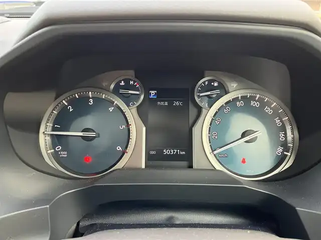 トヨタ ランドクルーザー プラド TX 三重県 2018(平30)年 5.1万km ホワイトパールクリスタルシャイン ワンオーナー /♪登録時走行距離50372km/♪サンルーフ/♪RAYS製17インチアルミホイール/♪ターボ/♪ルーフレール/♪ヒッチメンバー/♪リアラダー/♪リフトアップ/♪純正部品有り(スプリング・ショック)/♪トヨタセーフティセンス/　・PCS (プリクラッシュセーフティ)/　・LDA (レーンディパーチャーアラート)/　・レーダークルーズコントロール/♪ストラーダナビ/　・フルセグ・Bluetooth/　・DVD/CD再生・録音・USB/♪バックカメラ/♪2ndスタート/♪スマートキーx２/♪プッシュスタート/♪LEDヘッドライト/♪LEDフォグライト /♪オートマチックハイビーム/♪オートライト/♪革巻きステアリング/♪ステアリングスイッチ/♪ドライブレコーダー/♪電動格納ミラー/♪ウィンカーミラー/♪フロアマット/♪スペアタイヤ/♪ダウンヒルアシスト/♪横滑り防止機能/♪サイド/カーテン/ニーエアバック