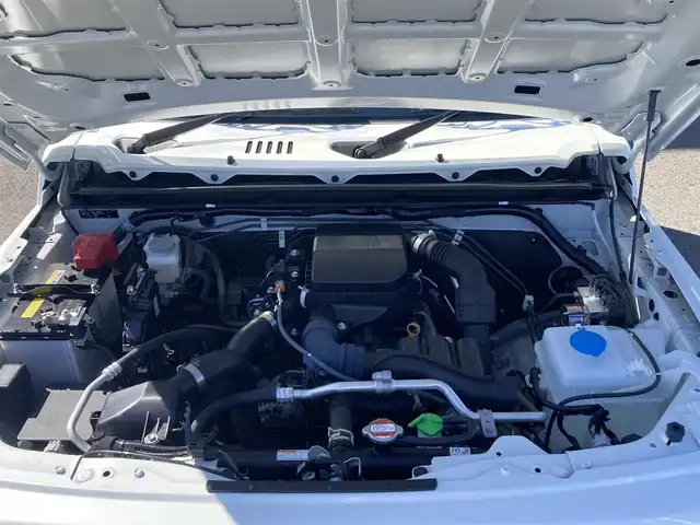スズキ ジムニー XC 栃木県 2023(令5)年 0.8万km ピュアホワイトP スズキセーフティサポート/純正KENWOODナビ/フルセグTV/DVD/Bluetooth/USB/バックカメラ/ETC/ナビ連動前後ドライブレコーダー/クルーズコントロール/LEDヘッドライト/フォグランプ/オートハイビーム/スマートキー/プッシュEgスタート/純正マッドガード/純正フロアマット/アイドリングストップ/サイド/カーテンエアバッグ