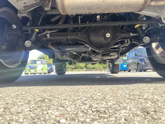 スズキ ジムニー XC 栃木県 2023(令5)年 0.8万km ピュアホワイトP スズキセーフティサポート/純正KENWOODナビ/フルセグTV/DVD/Bluetooth/USB/バックカメラ/ETC/ナビ連動前後ドライブレコーダー/クルーズコントロール/LEDヘッドライト/フォグランプ/オートハイビーム/スマートキー/プッシュEgスタート/純正マッドガード/純正フロアマット/アイドリングストップ/サイド/カーテンエアバッグ