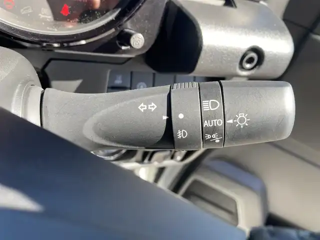 スズキ ジムニー XC 栃木県 2023(令5)年 0.8万km ピュアホワイトP スズキセーフティサポート/純正KENWOODナビ/フルセグTV/DVD/Bluetooth/USB/バックカメラ/ETC/ナビ連動前後ドライブレコーダー/クルーズコントロール/LEDヘッドライト/フォグランプ/オートハイビーム/スマートキー/プッシュEgスタート/純正マッドガード/純正フロアマット/アイドリングストップ/サイド/カーテンエアバッグ