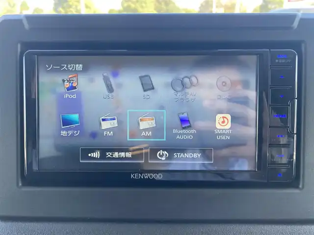スズキ ジムニー XC 栃木県 2023(令5)年 0.8万km ピュアホワイトP スズキセーフティサポート/純正KENWOODナビ/フルセグTV/DVD/Bluetooth/USB/バックカメラ/ETC/ナビ連動前後ドライブレコーダー/クルーズコントロール/LEDヘッドライト/フォグランプ/オートハイビーム/スマートキー/プッシュEgスタート/純正マッドガード/純正フロアマット/アイドリングストップ/サイド/カーテンエアバッグ
