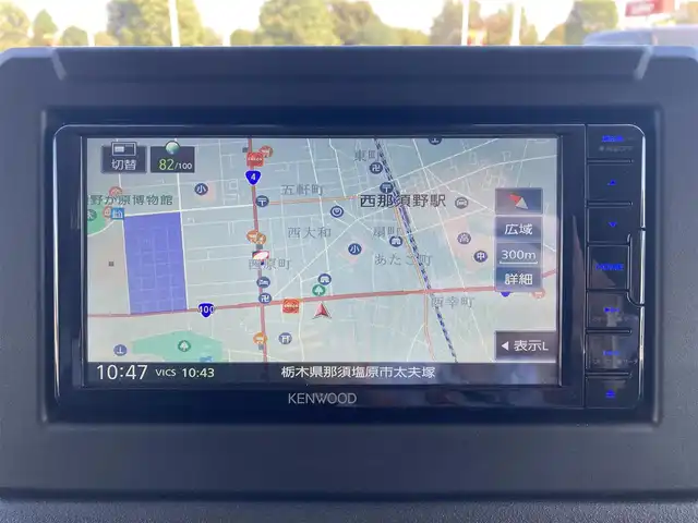 スズキ ジムニー XC 栃木県 2023(令5)年 0.8万km ピュアホワイトP スズキセーフティサポート/純正KENWOODナビ/フルセグTV/DVD/Bluetooth/USB/バックカメラ/ETC/ナビ連動前後ドライブレコーダー/クルーズコントロール/LEDヘッドライト/フォグランプ/オートハイビーム/スマートキー/プッシュEgスタート/純正マッドガード/純正フロアマット/アイドリングストップ/サイド/カーテンエアバッグ