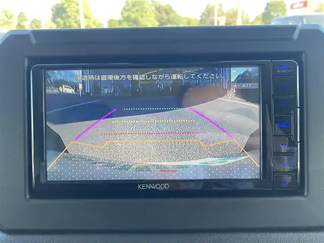スズキ ジムニー XC 栃木県 2023(令5)年 0.8万km ピュアホワイトP スズキセーフティサポート/純正KENWOODナビ/フルセグTV/DVD/Bluetooth/USB/バックカメラ/ETC/ナビ連動前後ドライブレコーダー/クルーズコントロール/LEDヘッドライト/フォグランプ/オートハイビーム/スマートキー/プッシュEgスタート/純正マッドガード/純正フロアマット/アイドリングストップ/サイド/カーテンエアバッグ
