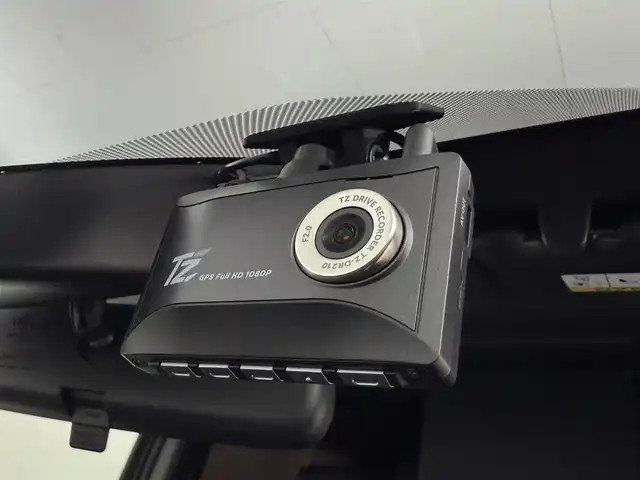 トヨタ ノア S－Z 埼玉県 2023(令5)年 3.5万km アティチュードブラックマイカ 禁煙車　純正10.5型ナビ　後席モニター　CD　DVD　BT　HDMI　TV　3眼ヘッドライト　ETC2.0　ドライブレコーダー　バックカメラ　ハーフレザーシート　温シート　スペアキー　衝突被害軽減