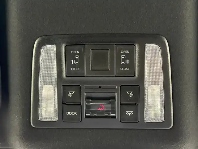 トヨタ ノア S－Z 埼玉県 2023(令5)年 3.5万km アティチュードブラックマイカ 禁煙車　純正10.5型ナビ　後席モニター　CD　DVD　BT　HDMI　TV　3眼ヘッドライト　ETC2.0　ドライブレコーダー　バックカメラ　ハーフレザーシート　温シート　スペアキー　衝突被害軽減