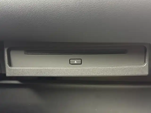 トヨタ ノア S－Z 埼玉県 2023(令5)年 3.5万km アティチュードブラックマイカ 禁煙車　純正10.5型ナビ　後席モニター　CD　DVD　BT　HDMI　TV　3眼ヘッドライト　ETC2.0　ドライブレコーダー　バックカメラ　ハーフレザーシート　温シート　スペアキー　衝突被害軽減