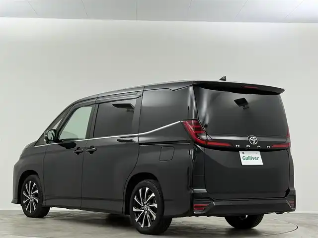 トヨタ ノア S－Z 埼玉県 2023(令5)年 3.5万km アティチュードブラックマイカ 禁煙車　純正10.5型ナビ　後席モニター　CD　DVD　BT　HDMI　TV　3眼ヘッドライト　ETC2.0　ドライブレコーダー　バックカメラ　ハーフレザーシート　温シート　スペアキー　衝突被害軽減