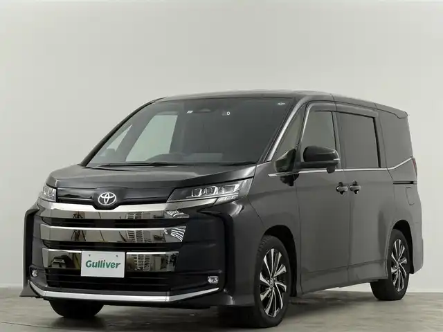 トヨタ ノア S－Z 埼玉県 2023(令5)年 3.5万km アティチュードブラックマイカ 禁煙車　純正10.5型ナビ　後席モニター　CD　DVD　BT　HDMI　TV　3眼ヘッドライト　ETC2.0　ドライブレコーダー　バックカメラ　ハーフレザーシート　温シート　スペアキー　衝突被害軽減