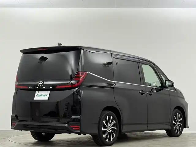 トヨタ ノア S－Z 埼玉県 2023(令5)年 3.5万km アティチュードブラックマイカ 禁煙車　純正10.5型ナビ　後席モニター　CD　DVD　BT　HDMI　TV　3眼ヘッドライト　ETC2.0　ドライブレコーダー　バックカメラ　ハーフレザーシート　温シート　スペアキー　衝突被害軽減