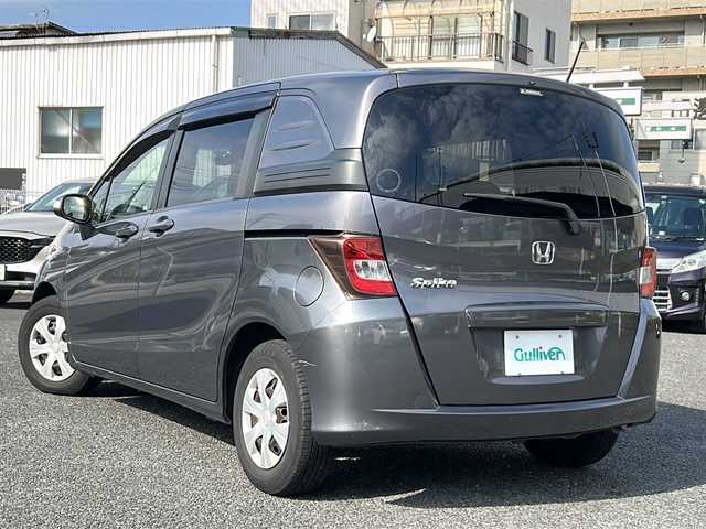 ホンダ フリード スパイク G ジャストセレクション 東京都 2012(平24)年 9.1万km モダンスティールM 純正メモリナビ　型式：VXM-128VS/【TV/DVD/CD/USB/SD】/パワースライドドア/ETC/ドライブレコーダー/ＨＩＤオートライト/横滑り防止装置/電動格納ミラー/スタッドレスタイヤ積込