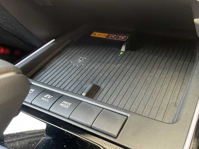 トヨタ カローラ クロス ハイブリッド Z 山形県 2025(令7)年 0.2万km ブラックマイカ ・ワンオーナー/・４WD/・モデリスタフルエアロ/・純正ディスプレイオーディオ/フルセグ/Bluetooth//AppleCarPlay/AndroidAuto/・バックカメラ/・前後純正ドラレコ/・ビルトインETC2.0/・プリクラッシュセーフティ/・レーダークルーズコントロール/・レーントレーシングアシスト/・オートマチックハイビーム/・ロードサインアシスト/・プロアクティブドライビングアシスト/・発進遅れ告知/・シグナルロードプロジェクション/・前席シートヒーター、ベンチレーション/・D席パワーシート/・ハンズフリーパワーバックドア/・フロントワイパーデアイサー/・置くだけ充電/・純正AW/・純正マット/・スペアキー1本/・保証書/・取扱説明書